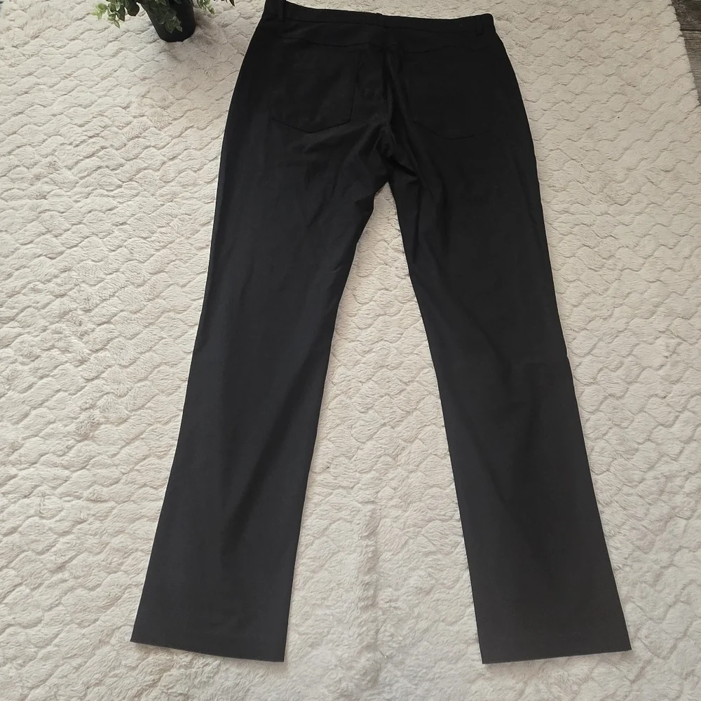 Old Navy Active Black Straight Tech Hybrid Slim 4-Way Stretch Pants, Size 32x30